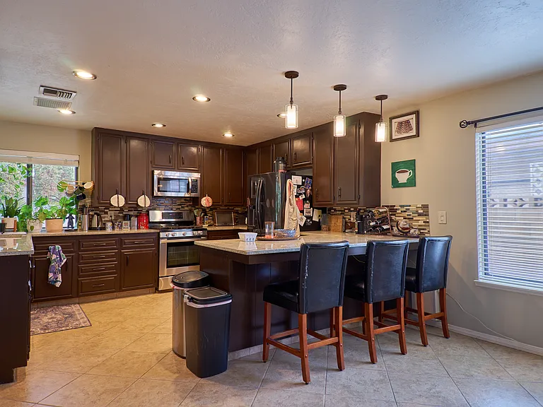 1012 Scott St — Photo 17