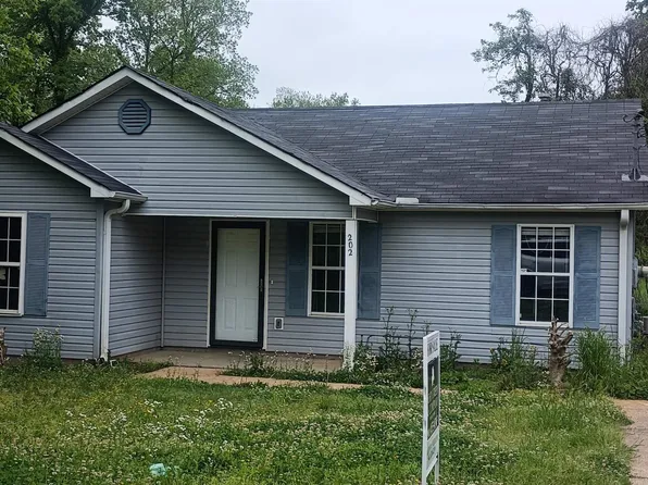 202 Craig St, Jackson, TN 38301