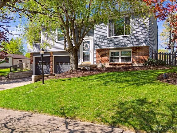 3rd image of 5943 Pine Glen Ln