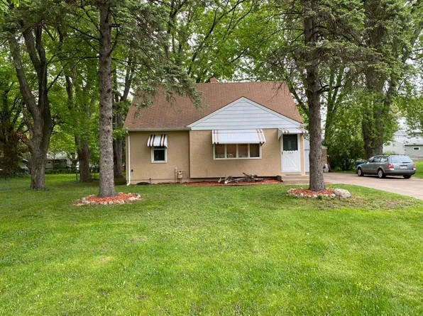 163 Roselawn Ave E, Maplewood, MN 55117
