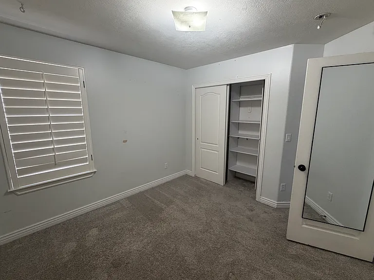 2769 W Shady Hollow Ln — Photo 24
