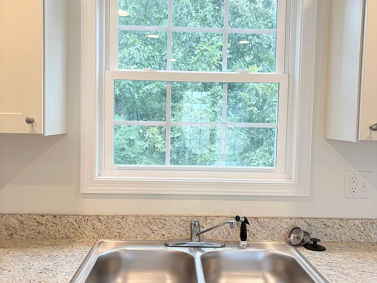 23 Kimberley St — Photo 9