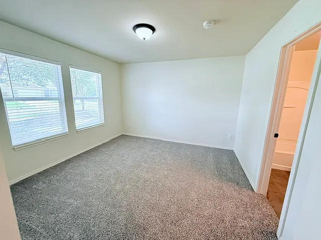 1621 NW 144th Ter — Photo 12