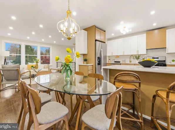 371 Wedgewood Dr, Turnersville, NJ 08012