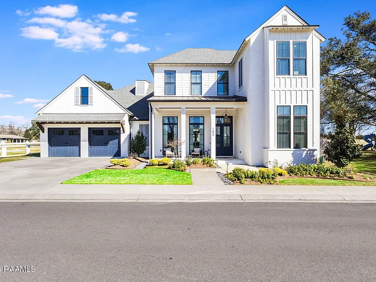 103 Grand Oak Dr — Photo 1