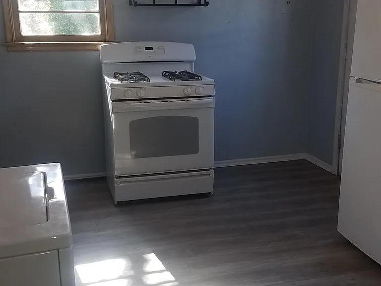 514 E Curtis Dr — Photo 3