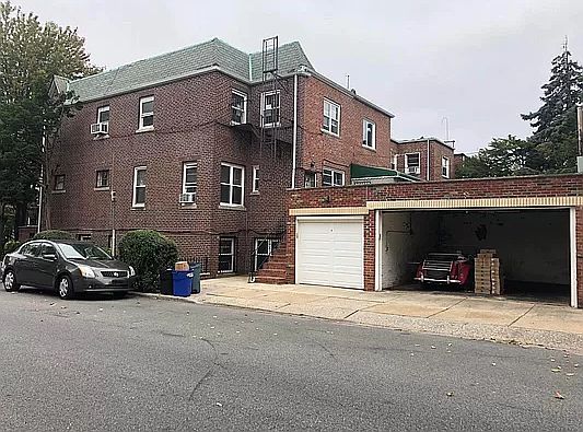 1st image of 1446 E 45th St
