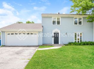 1038 Colorado Ave, Aurora, IL 60506