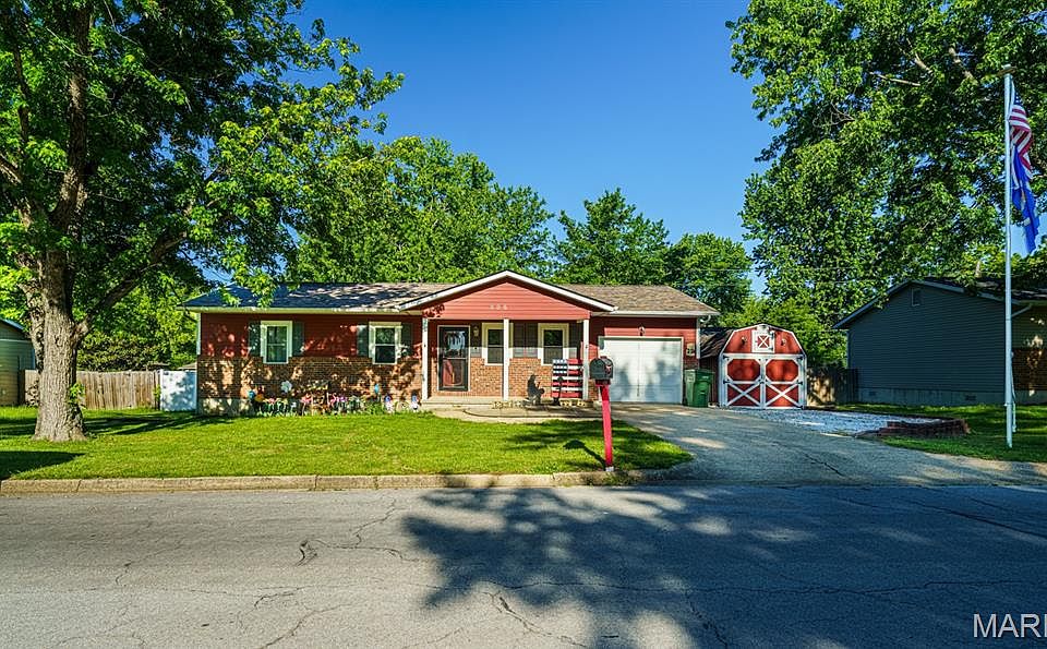 1st image of 206 Brookridge Dr