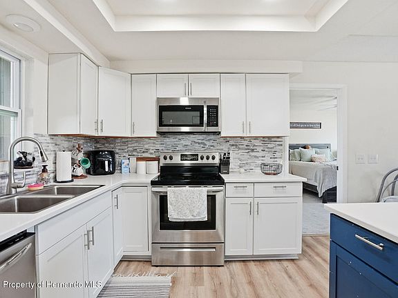 3rd image of 2353 Bishop Rd