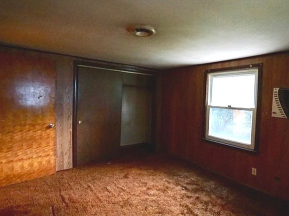 5th image of 17220 Oconto Ave