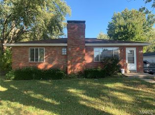 931 Prigge Rd, Saint Louis, MO 63138