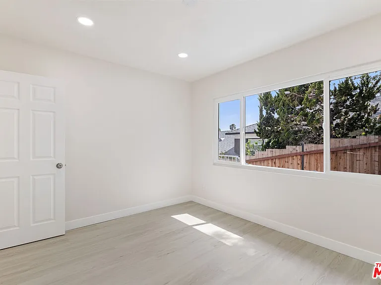 7131 Ramsgate Ave — Photo 18