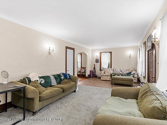 4th image of 1015 Marigold Ave