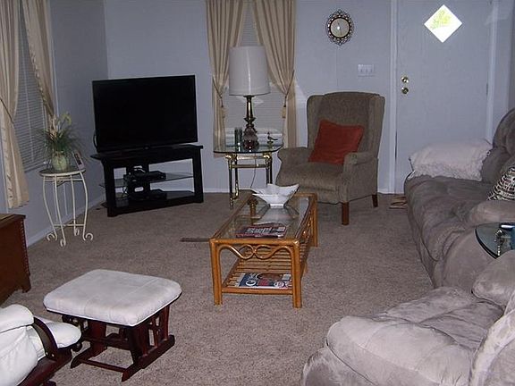 4th image of 1000 Kings Hwy Unit 187