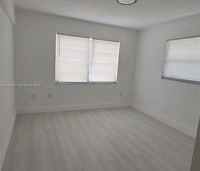 1000 W 28th St #17 — Photo 17