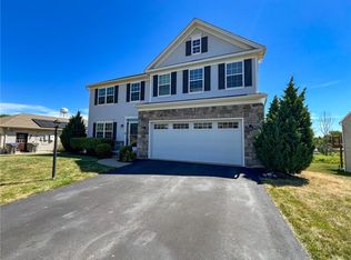 122 Leslie Farms Dr, Evans City, PA 16033