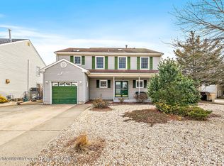 85 Yardarm Ct, Bayville, NJ 08721