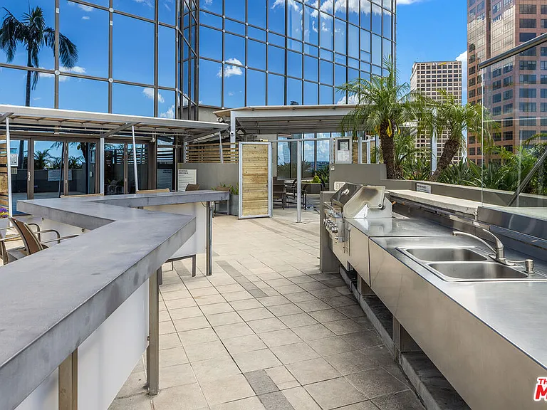 1100 Wilshire Blvd #2911 — Photo 28