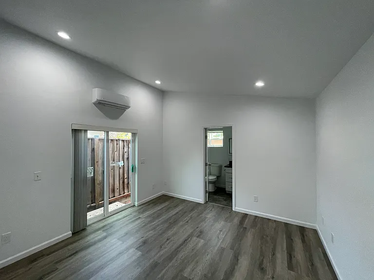 350 Hanson Ave #2 — Photo 14
