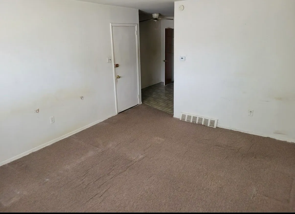 1 bed, 1000 sqft, $1,000 — Photo 3