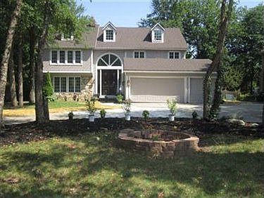 1st image of 25700 Hilliard Blvd