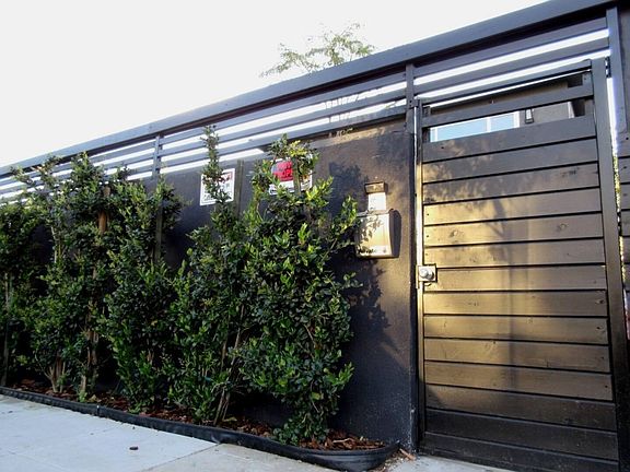 2nd image of 1845 S Longwood Ave APT 4