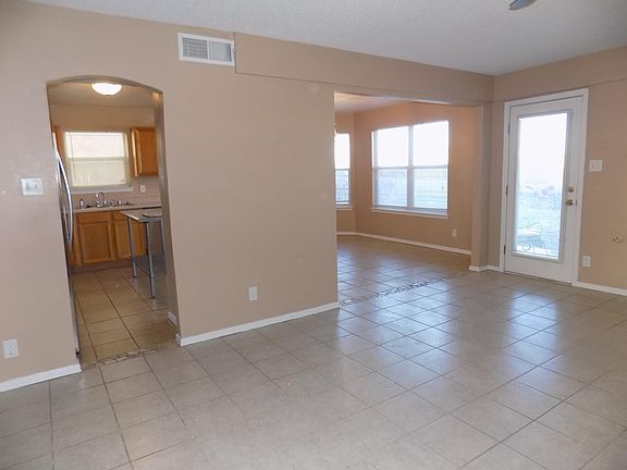 5th image of 11136 William McCool St