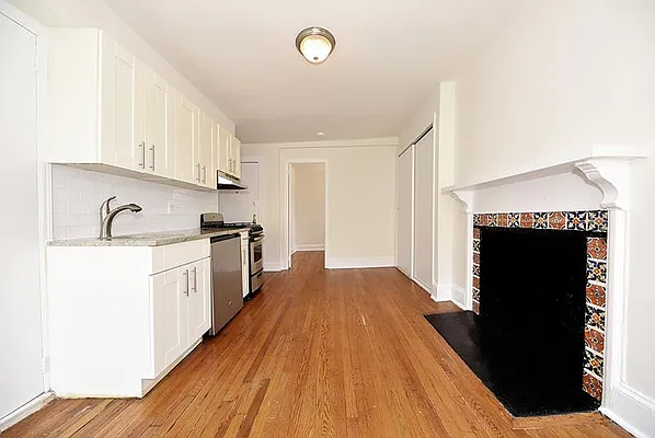 Rented by Buchbinder & Warren | media 2