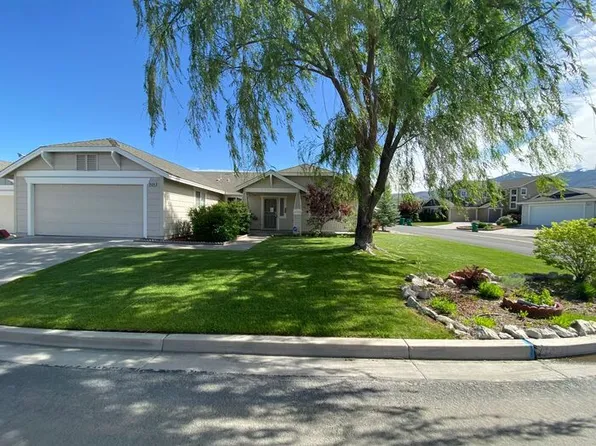 9404 Long River Dr, Reno, NV 89506