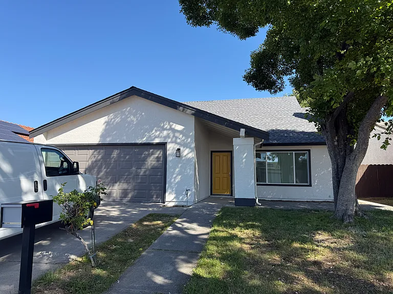 Quicksilver Ave — Photo 3