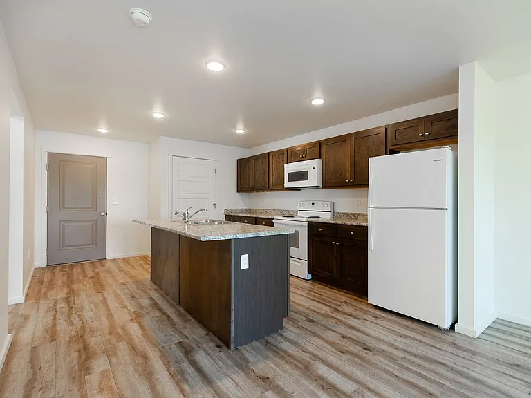 Cottonwood Corner Apartments — Photo 34