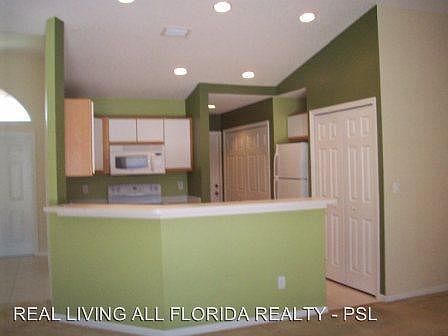 4th image of 2395 SW Fern Cir