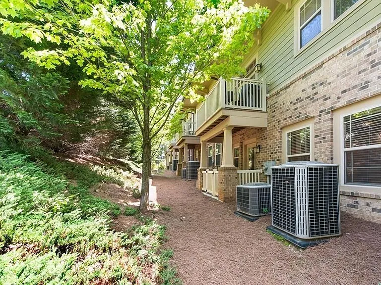 815 Millwork Cir — Photo 2