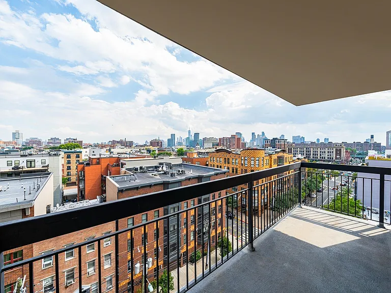 700 1st St #8H — Photo 9