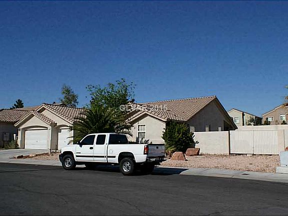 4th image of 5517 Lucky Clover St
