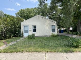 1901 Searle St, Des Moines, IA 50317