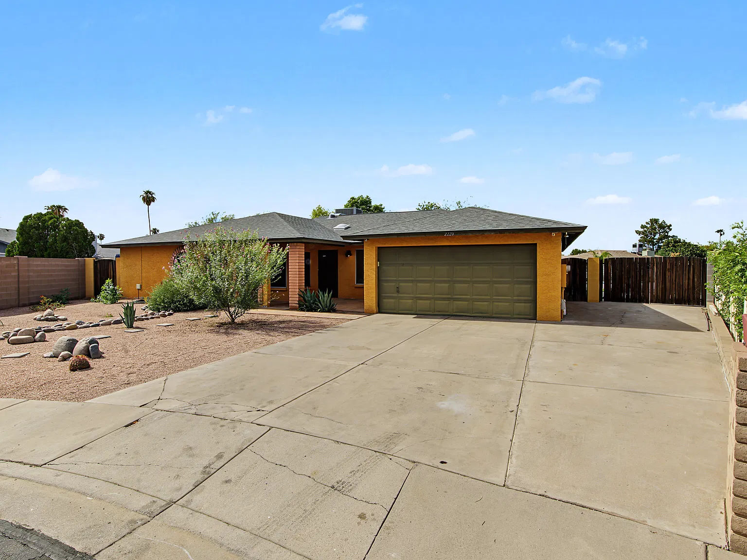 5 bed, 2187 sqft, $3,400 — Photo 3