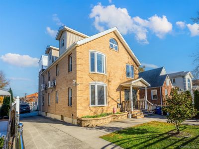 24563 61st Avenue, Little Neck, NY, 11362