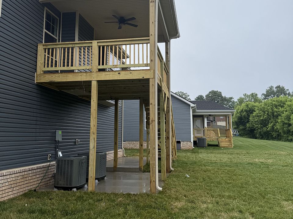 2nd image of 820 Macon Ln Lot 126