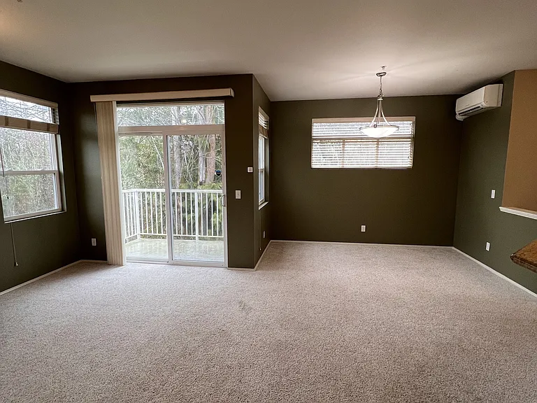 748 241st Ln SE — Photo 8
