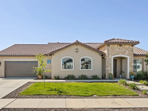 2120 Solig Ave, Kingsburg, CA 93631