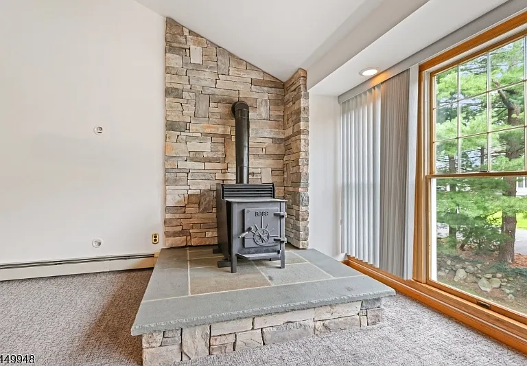 488 Cedar Ln — Photo 6