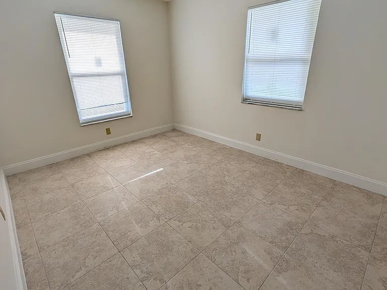 4626 Arthur St — Photo 13