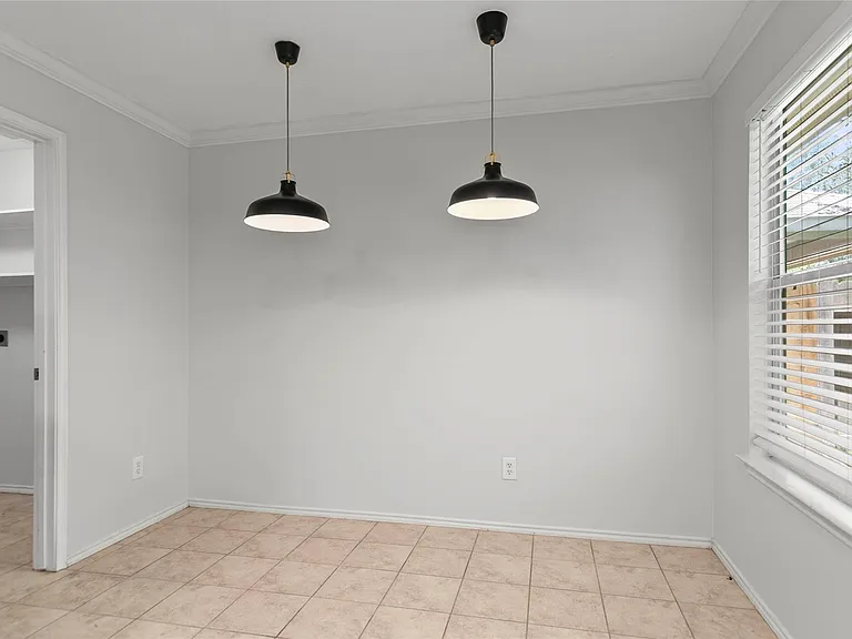 6 Thicket Grove Pl — Photo 12