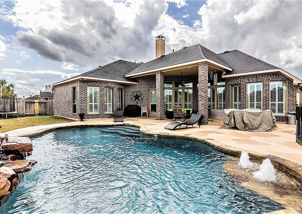 1st image of 2707 Texas Laurel Dr