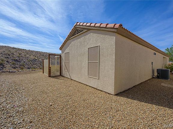 5th image of 2446 Topanga Dr