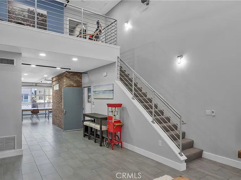 728 N Santiago St — Photo 15
