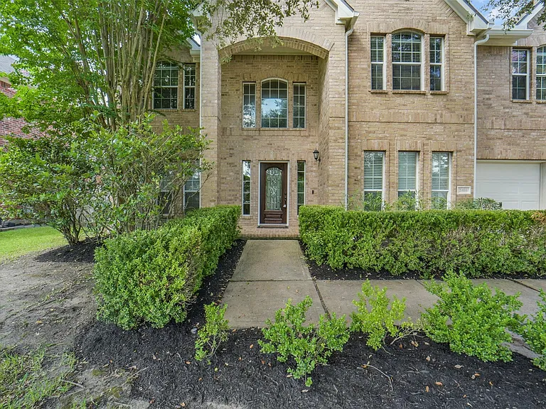 2414 Falcon Knoll Ln — Photo 4