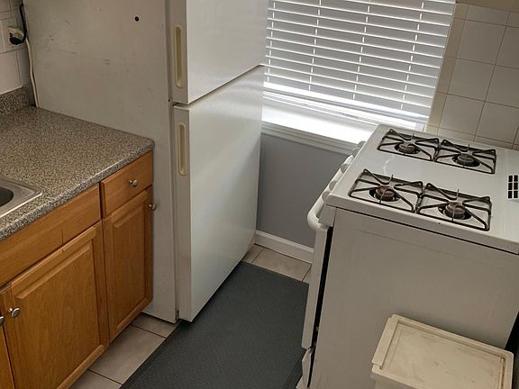 3rd image of 325 N 12th St APT 3A
